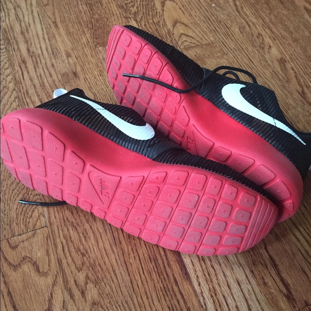 Nike Rouches - Picture 3 of 4